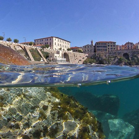 Luxury Apartment Centro Storico Piombino Eksteriør billede