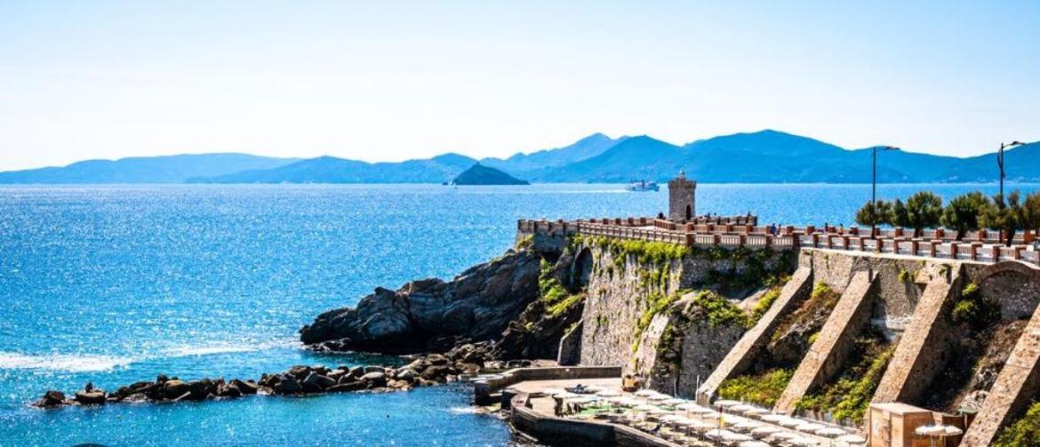 Luxury Apartment Centro Storico Piombino Eksteriør billede